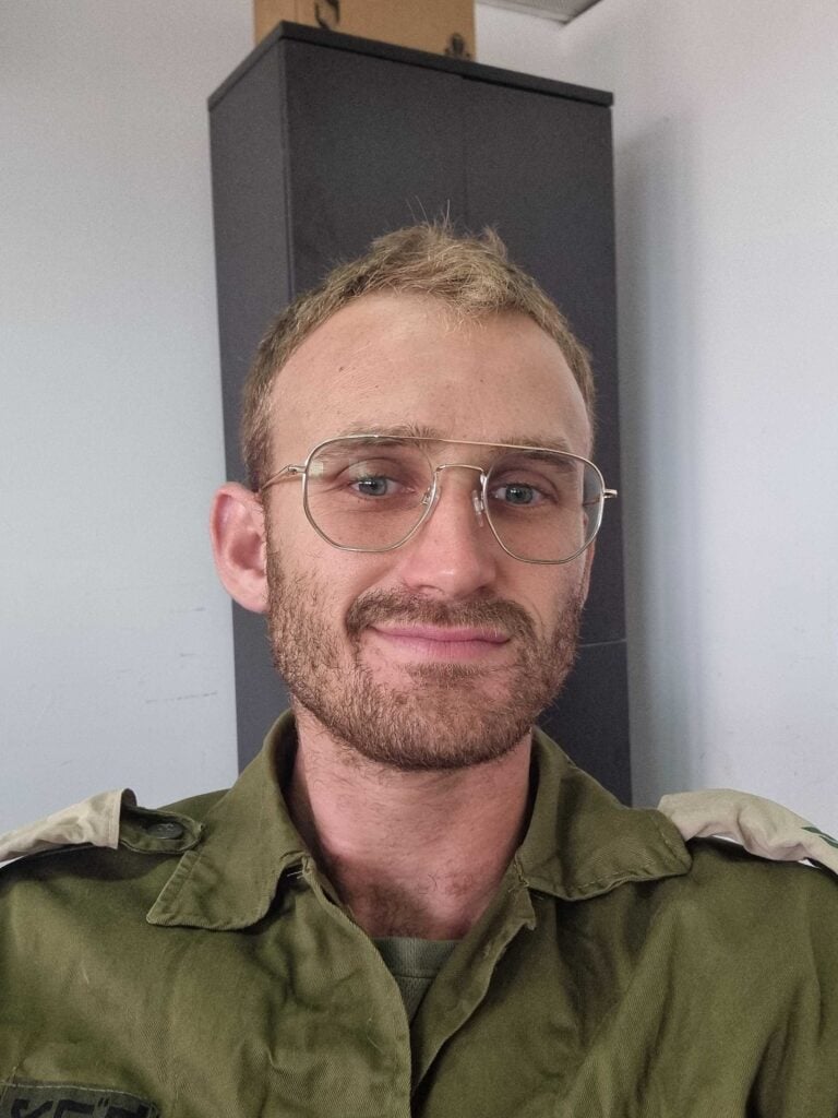 עסק של מילואימניק גל פוזניאק אגרונום חבר בקהילת עסק במדים, עסקים של מילואימניקים לתמיכה בעסקים במילואים. הכירו את מדריך עסקים במילואים 2026